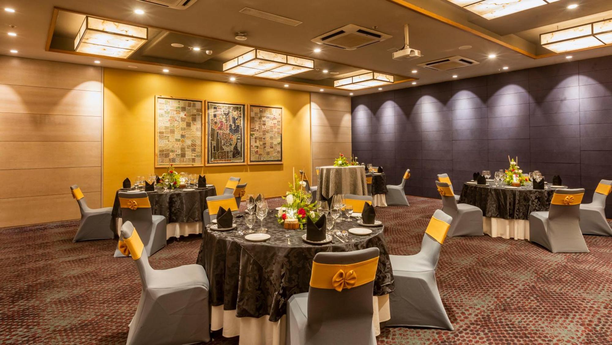 Altair Boutique Hotel Калькутта Экстерьер фото